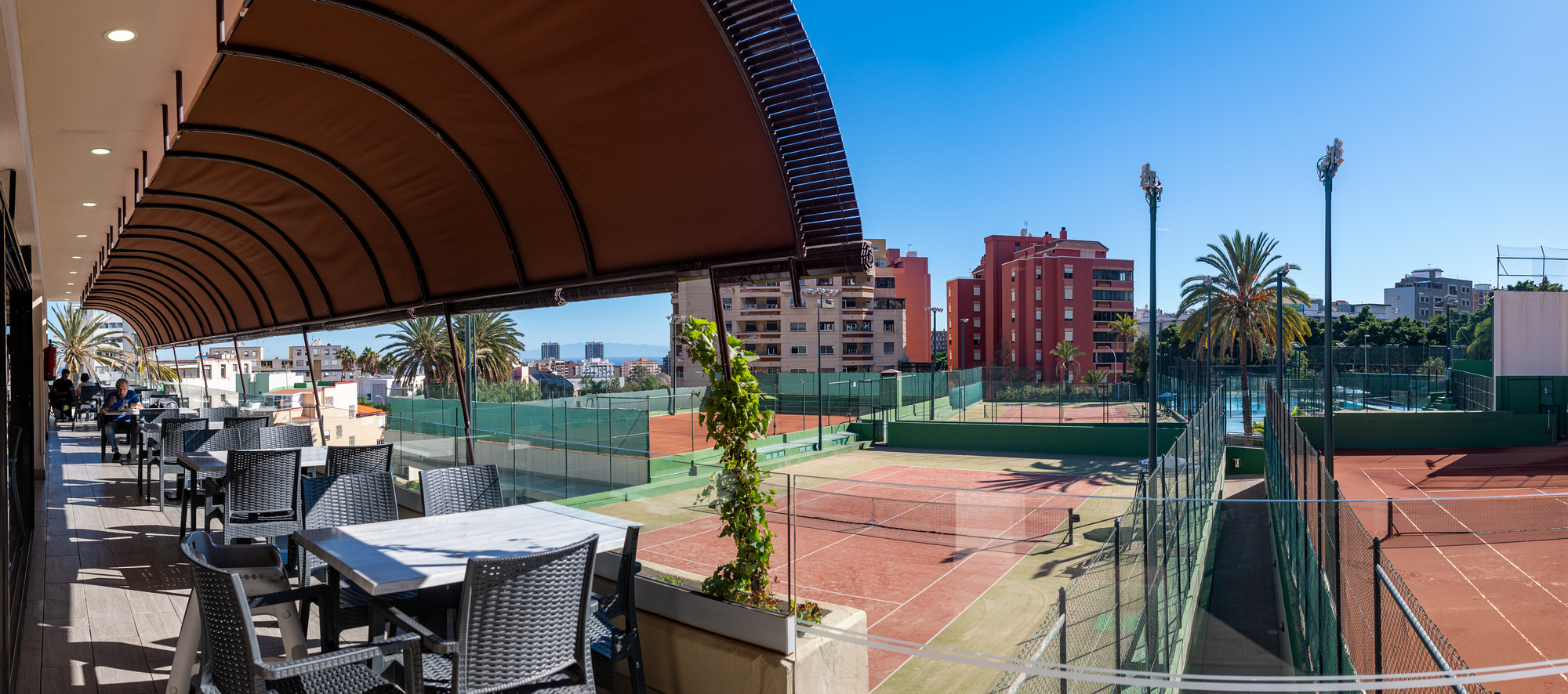 Josefir Instantes – Tenis Tf RRSS 009