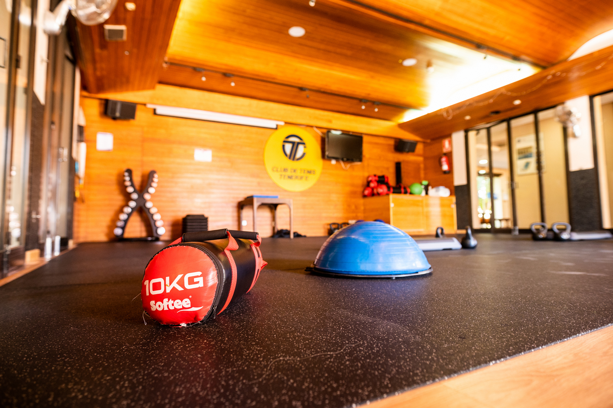 Josefir Instantes – Tenis Tf RRSS 024