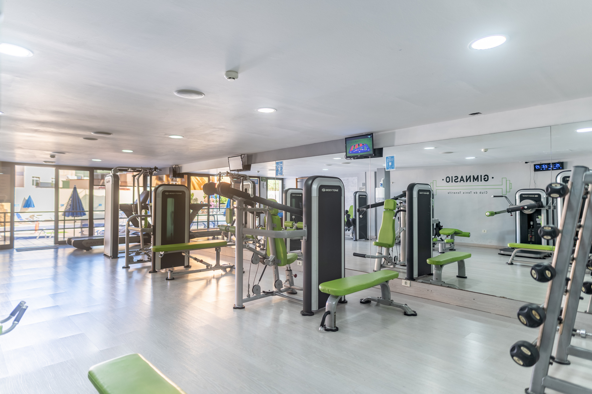 Josefir Instantes – Tenis Tf RRSS 047