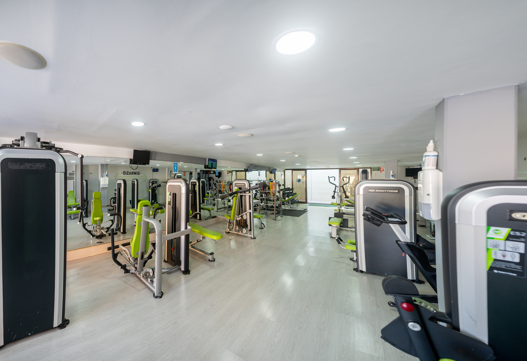 Josefir Instantes – Tenis Tf RRSS 053