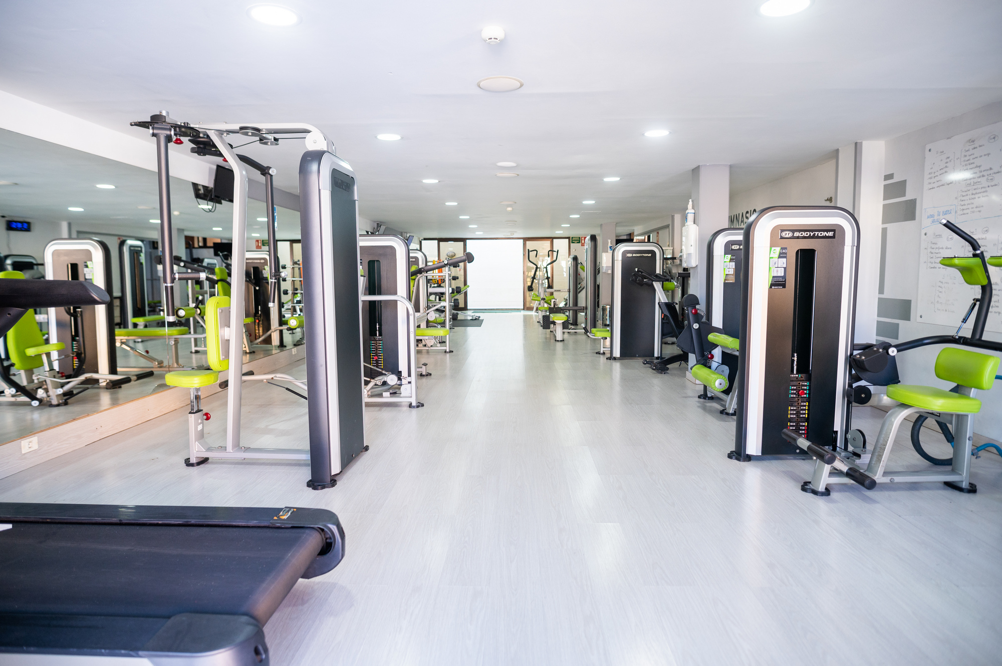 Josefir Instantes – Tenis Tf RRSS 055